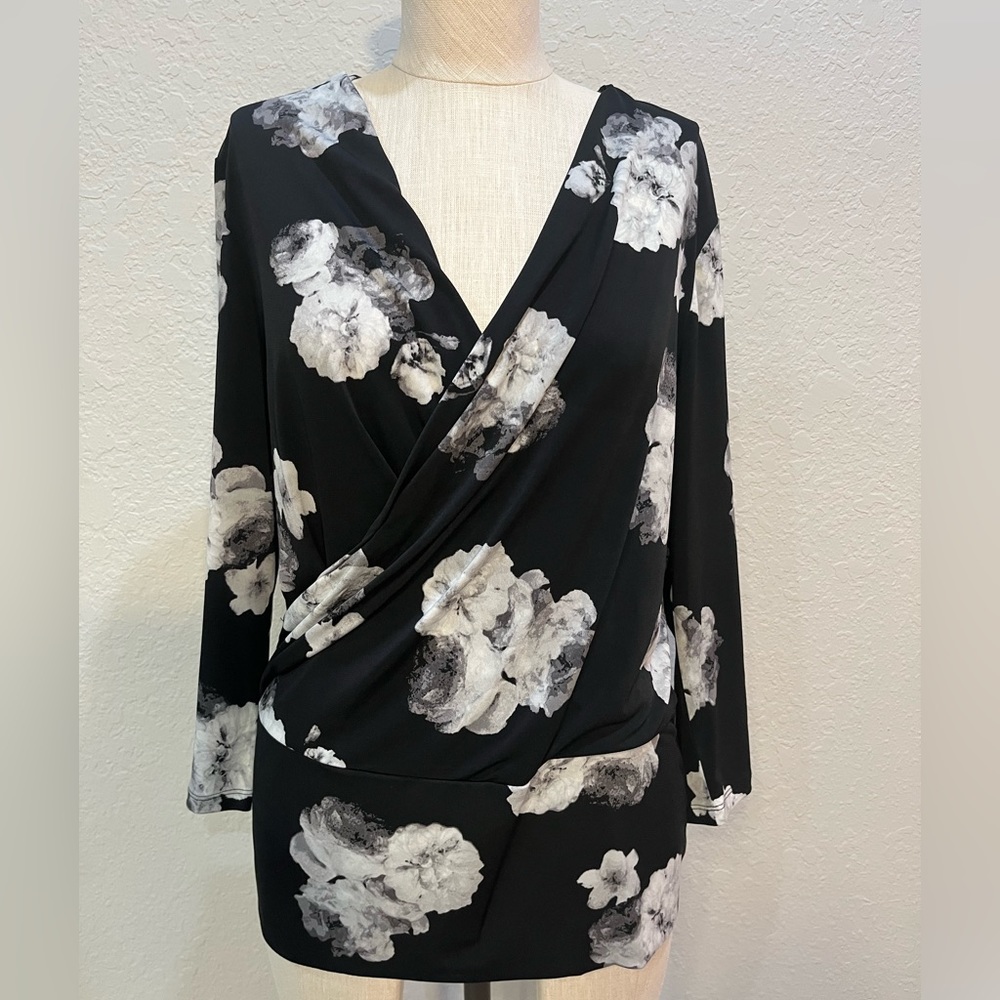 Ellen Tracy black, white, and gray floral blouse